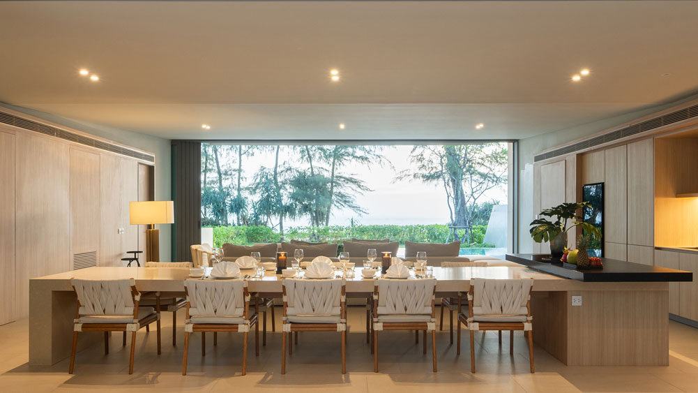 Veyla Beach Villa 6 - Spacious dining overlooking the beach